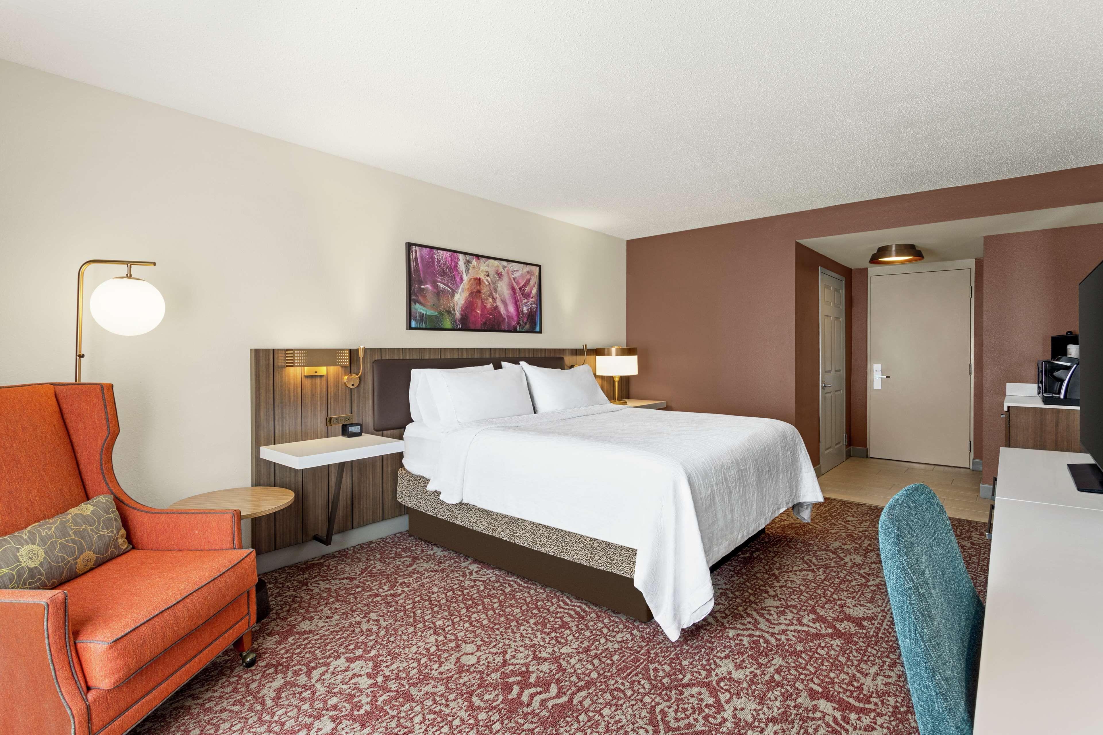 Premium King Room,1710063026:JPEG